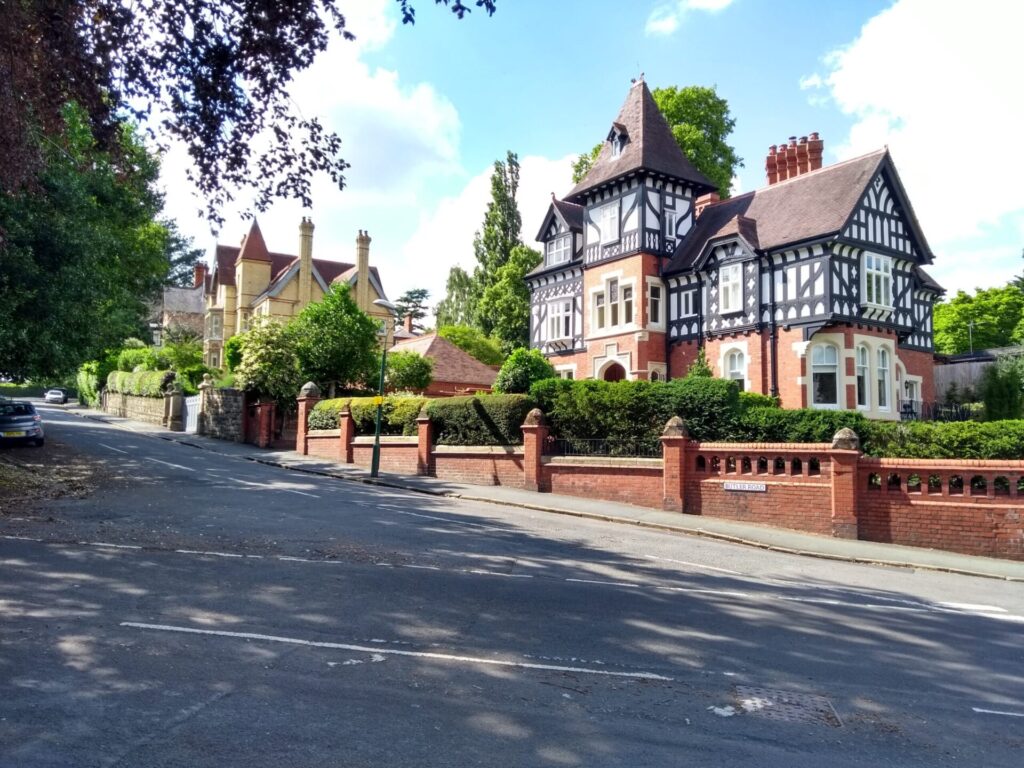 Photo of large house on Butler Road, Kingsland